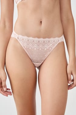 Tanga en dentelle;${refinementColor}