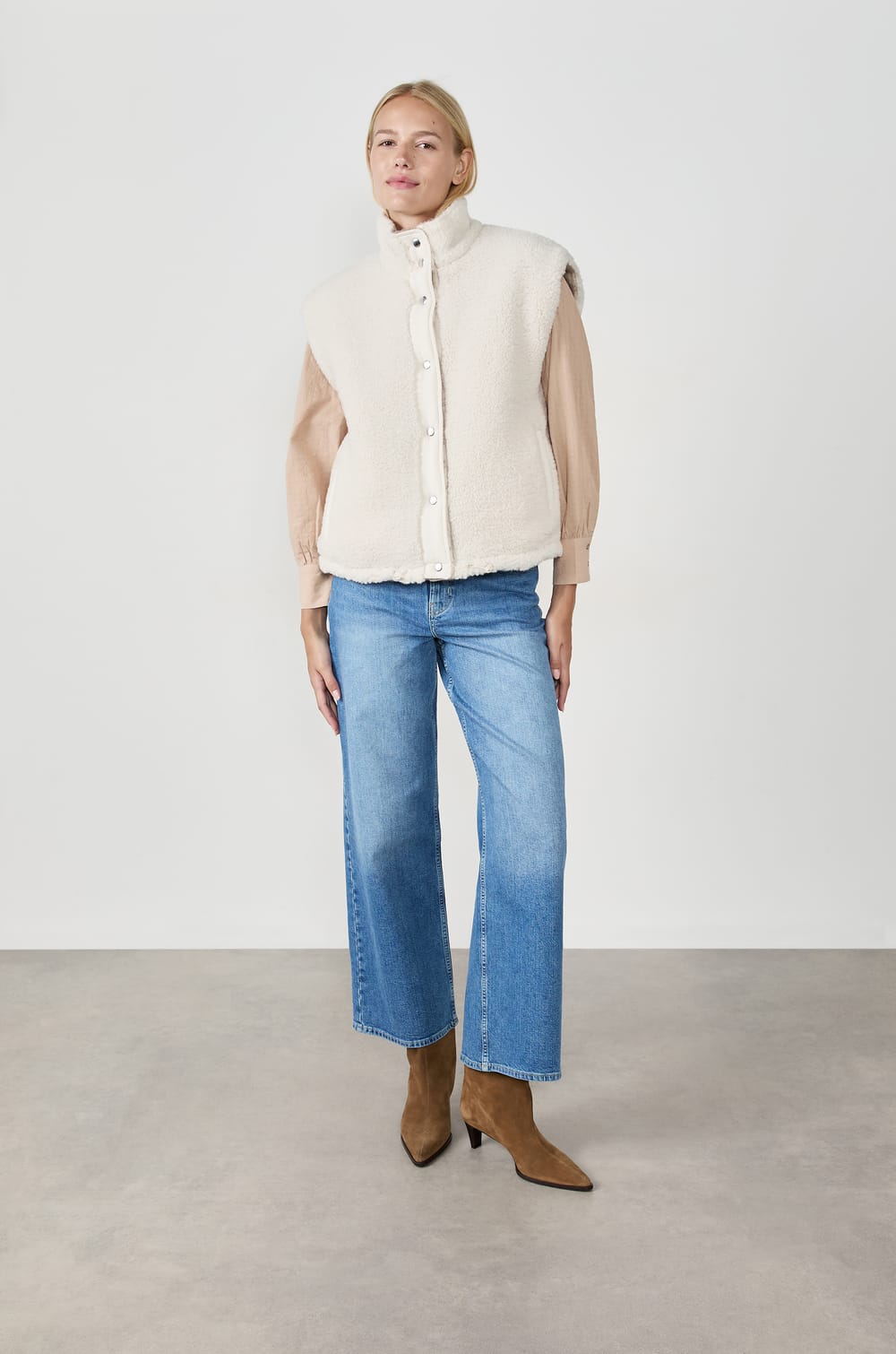 Veste sans manches à carreaux;${refinementColor}