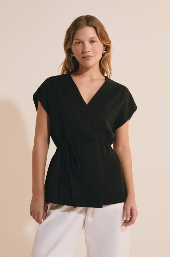 Veste kimono sans manches;${refinementColor}