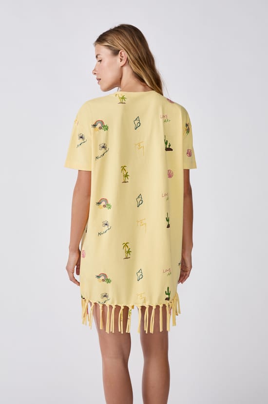 Printed T-shirt dress with fringes;${refinementColor}