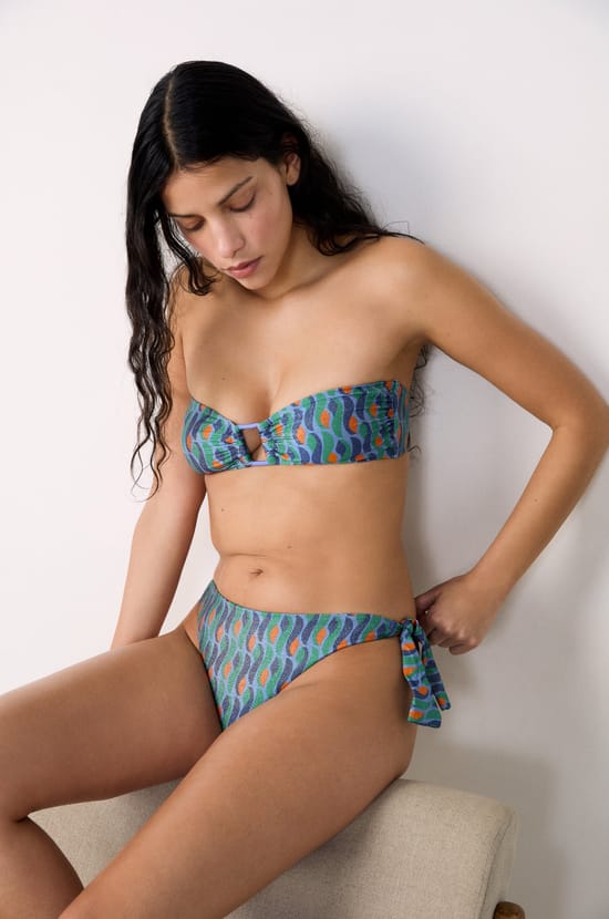Brazilian tie-side glittery bikini bottom;${refinementColor}