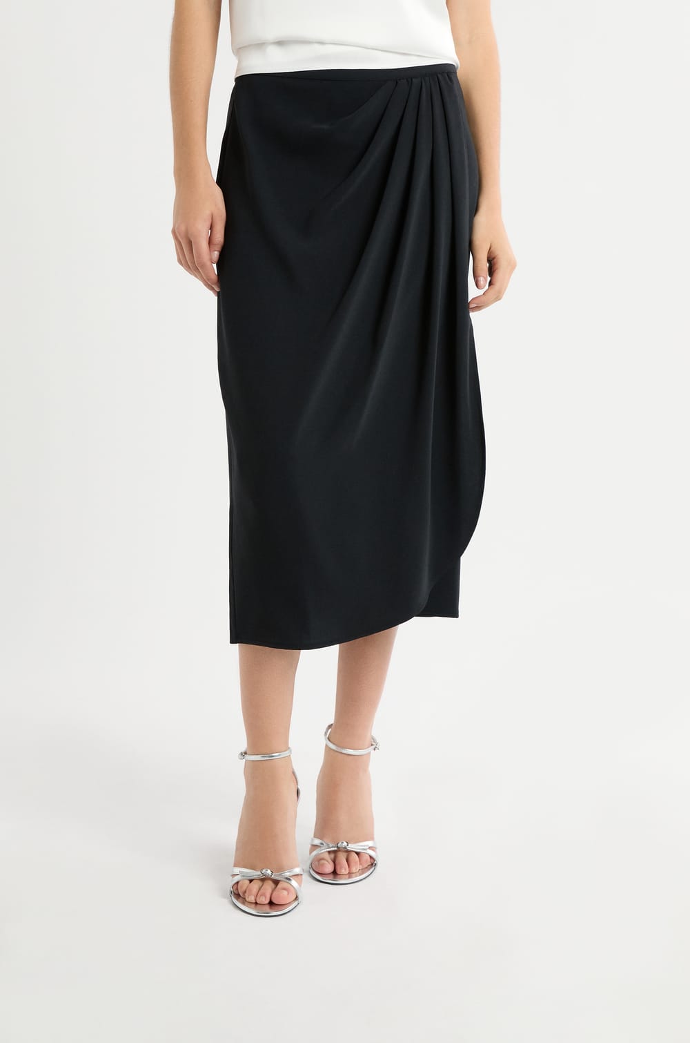 Long Skirt With Pleated Details;${refinementColor}