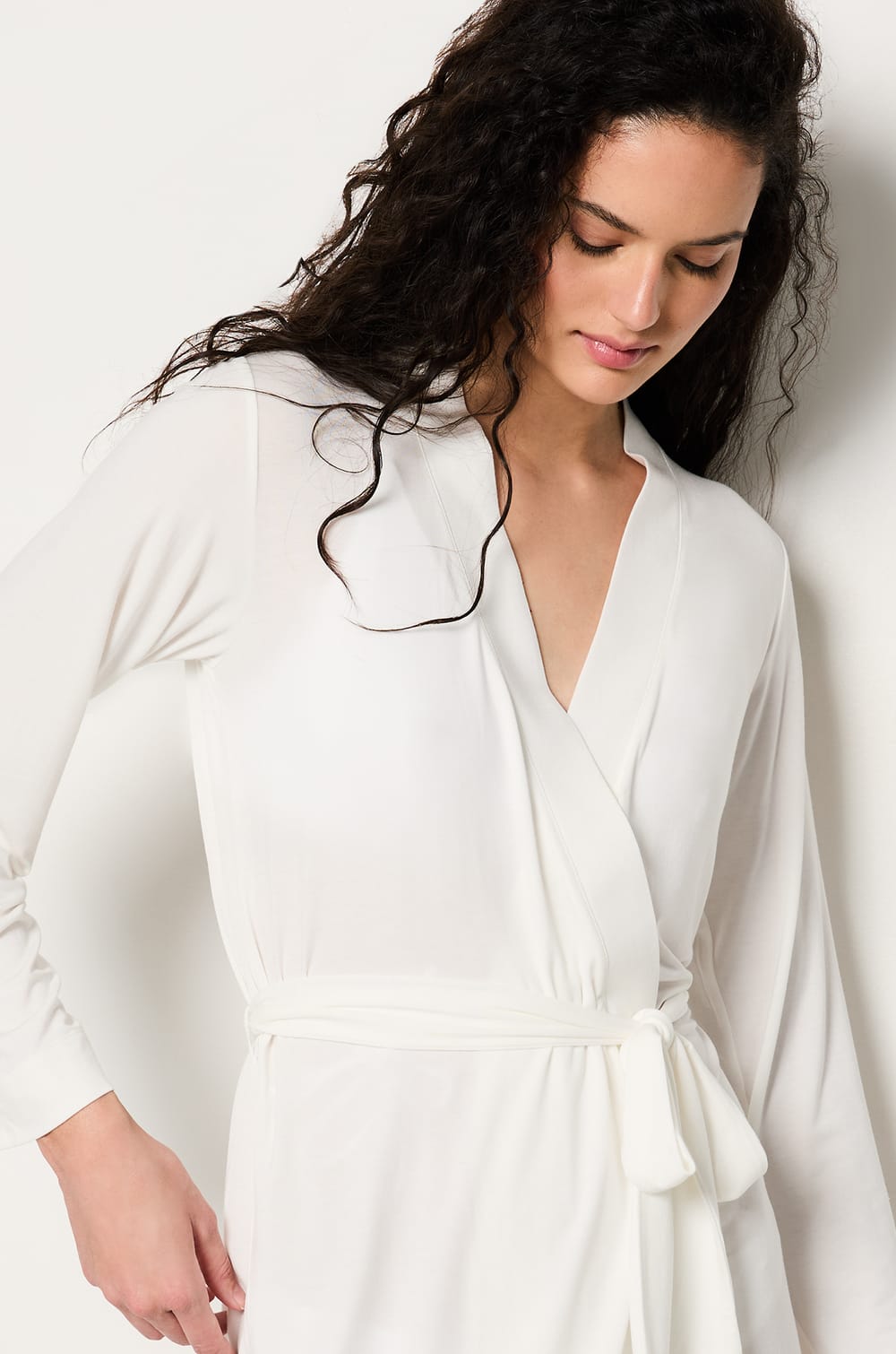 Bata con lazada de modal;${refinementColor}