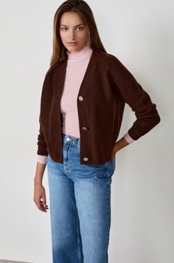 Long-sleeved high neck T-shirt;${refinementColor}