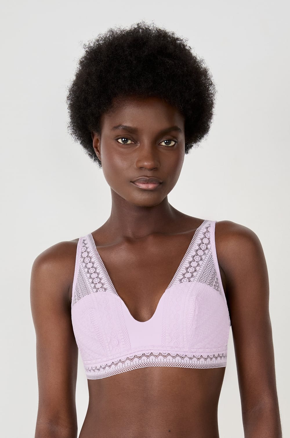 Sujetador bandeau foulard de encaje;${refinementColor}