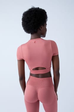Top deportivo de manga corta 2 en 1;${refinementColor}