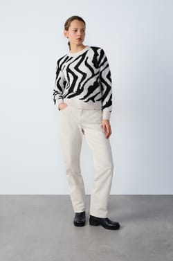 Round Neck Zebra Print Sweater;${refinementColor}
