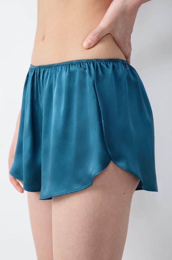 Short de pyjama en soie;${refinementColor}