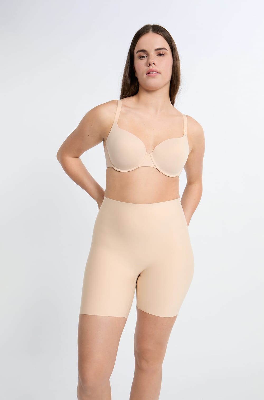 Panty push-up gainant - maintien fort;${refinementColor}