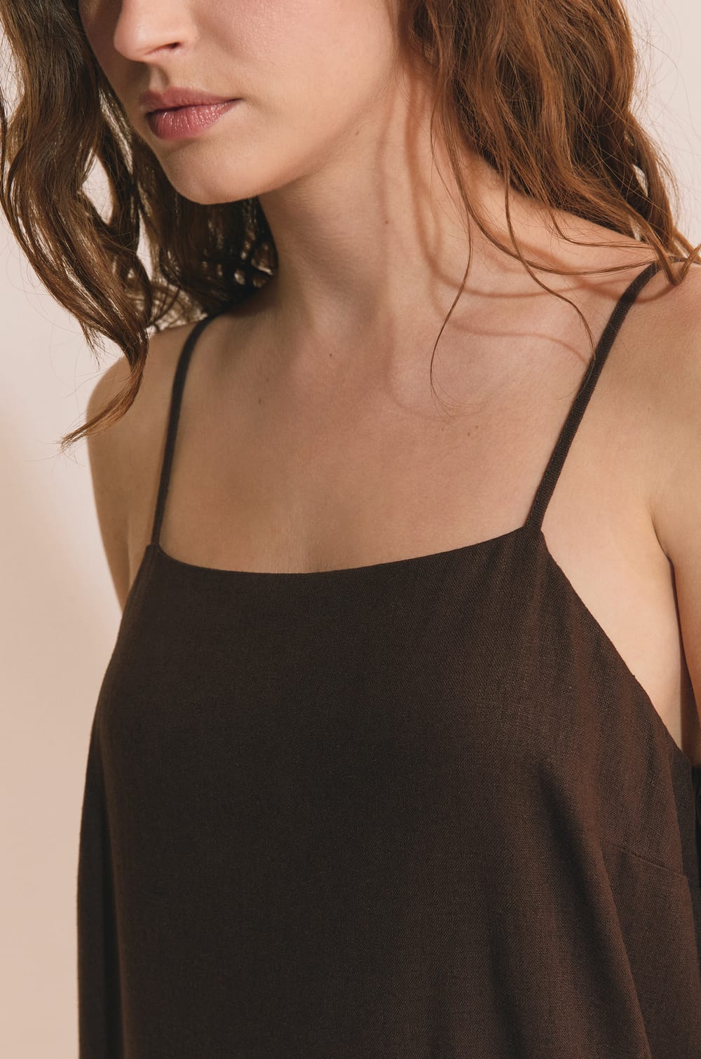 Robe courte avec lin;${refinementColor}