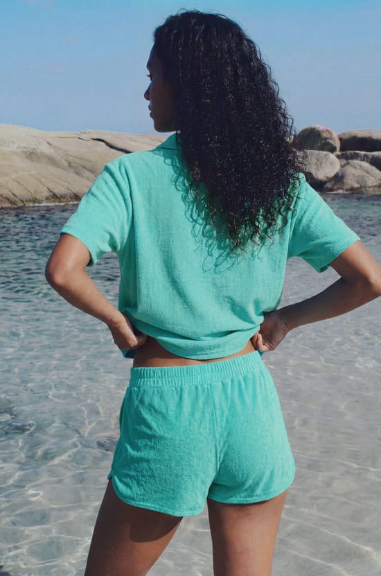 Short court en &eacute;ponge;${refinementColor}