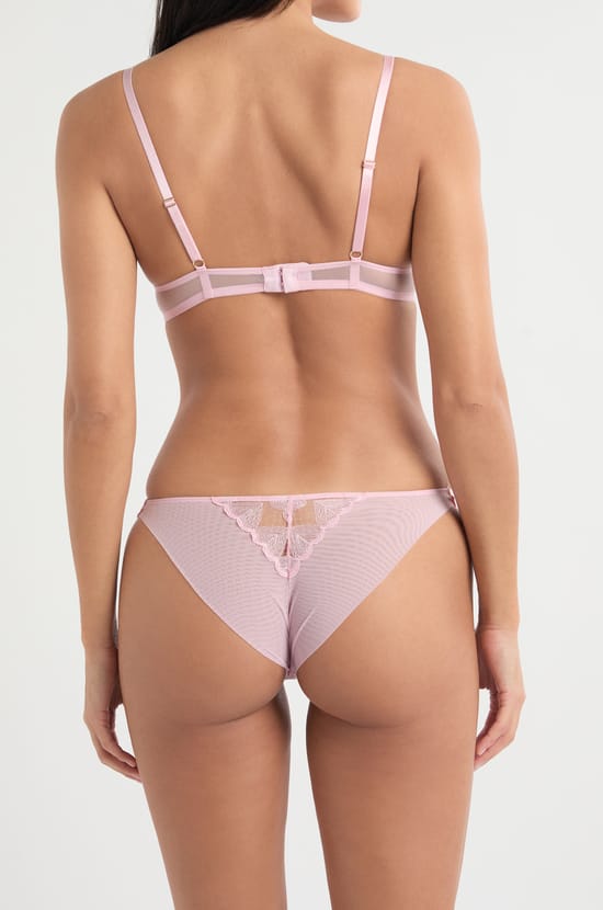 Culotte en dentelle &agrave; motifs c&oelig;urs;${refinementColor}