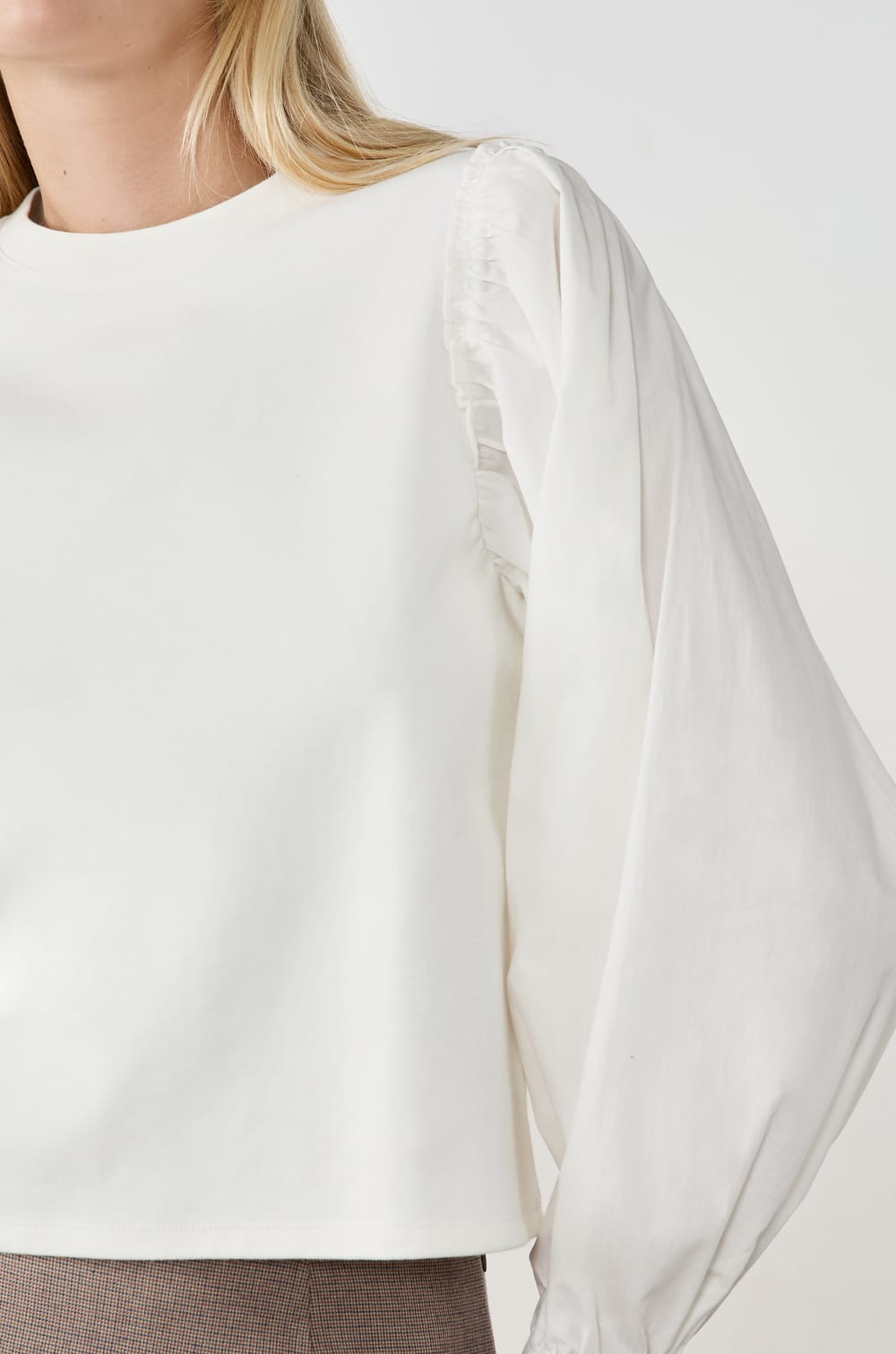 T-shirt manches longues col rond;${refinementColor}