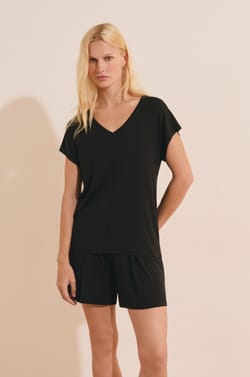 Top de manga corta liso de modal;${refinementColor}