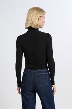 Long-sleeved high neck t-shirt with wool;${refinementColor}