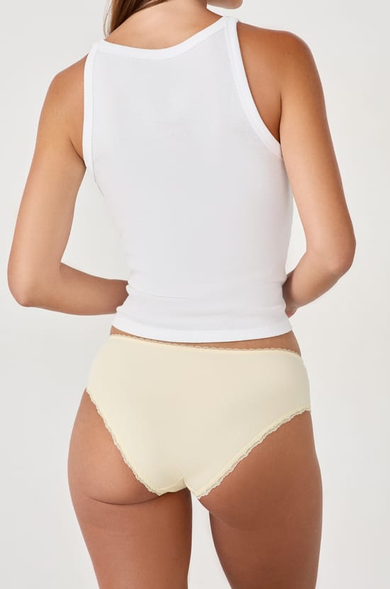 Shorty en coton brodé;${refinementColor}