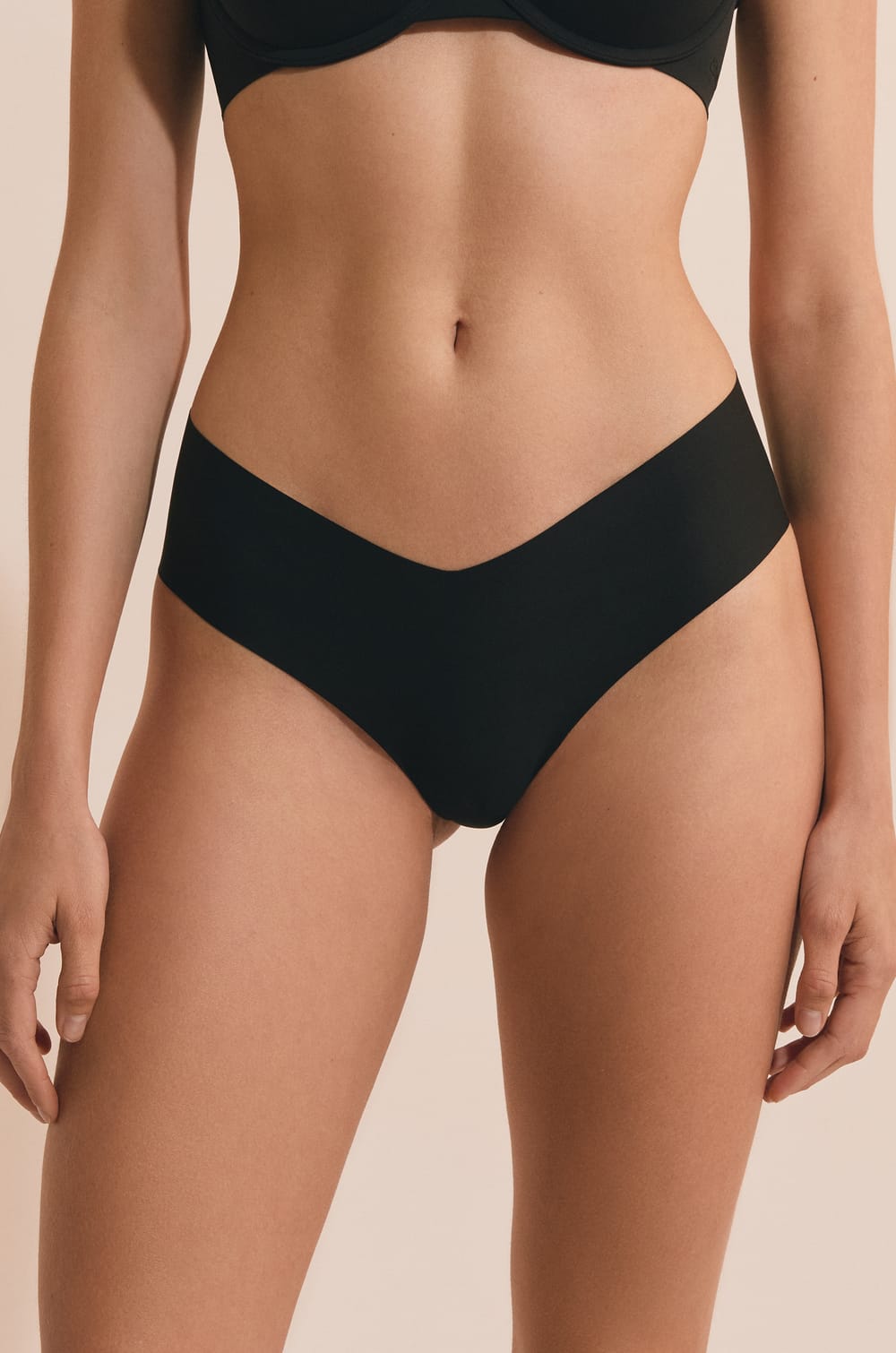 V-shape Microfiber Hipster;${refinementColor}