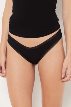 Culotte V-shape en microfibre et dentelle;${refinementColor}