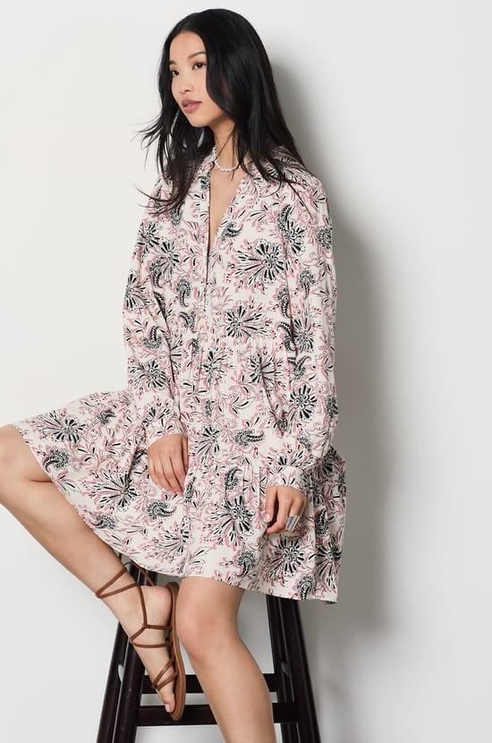 Short patterned dress;${refinementColor}