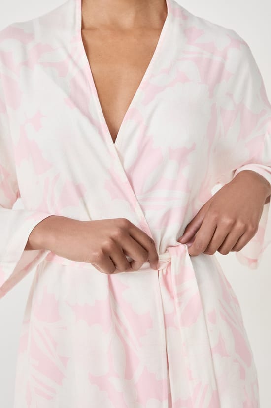 Printed Satin Robe;${refinementColor}