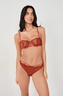 Lace Thong;${refinementColor}