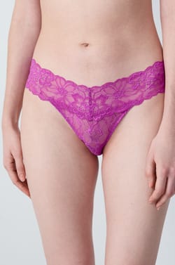 Spitzen-Tanga;${refinementColor}