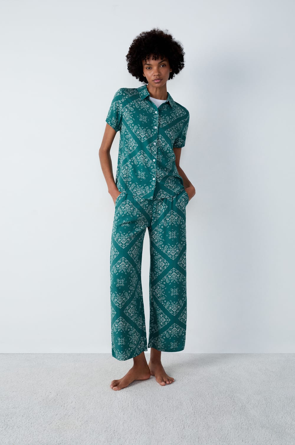 Camisa de pijama estampada de manga corta;${refinementColor}