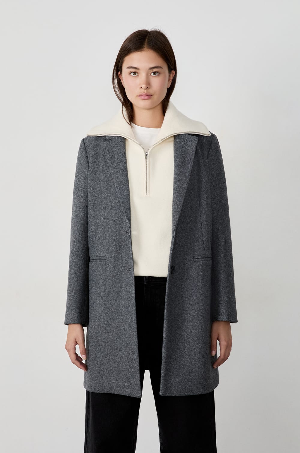 Short coat;${refinementColor}