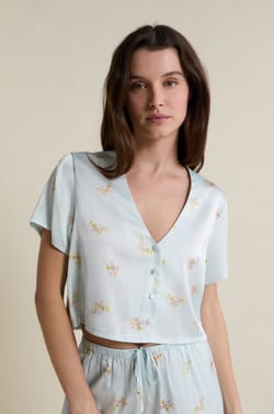 Chemise de pyjama courte satin&eacute;e;${refinementColor}