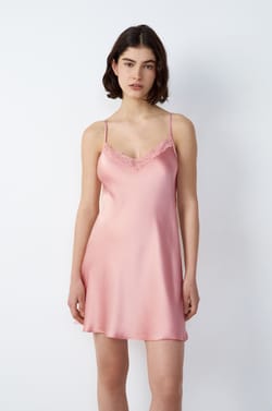 Nuisette en soie d&eacute;tails dentelle;${refinementColor}