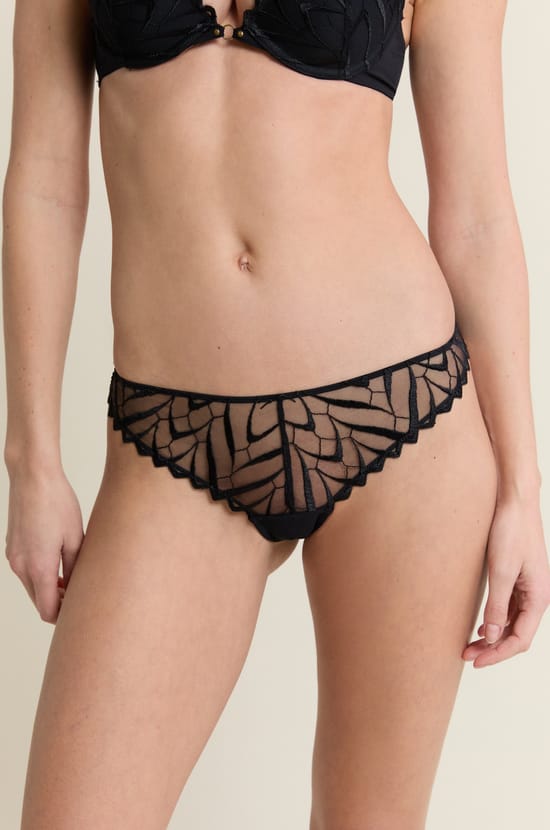 Embroidered Tanga;${refinementColor}