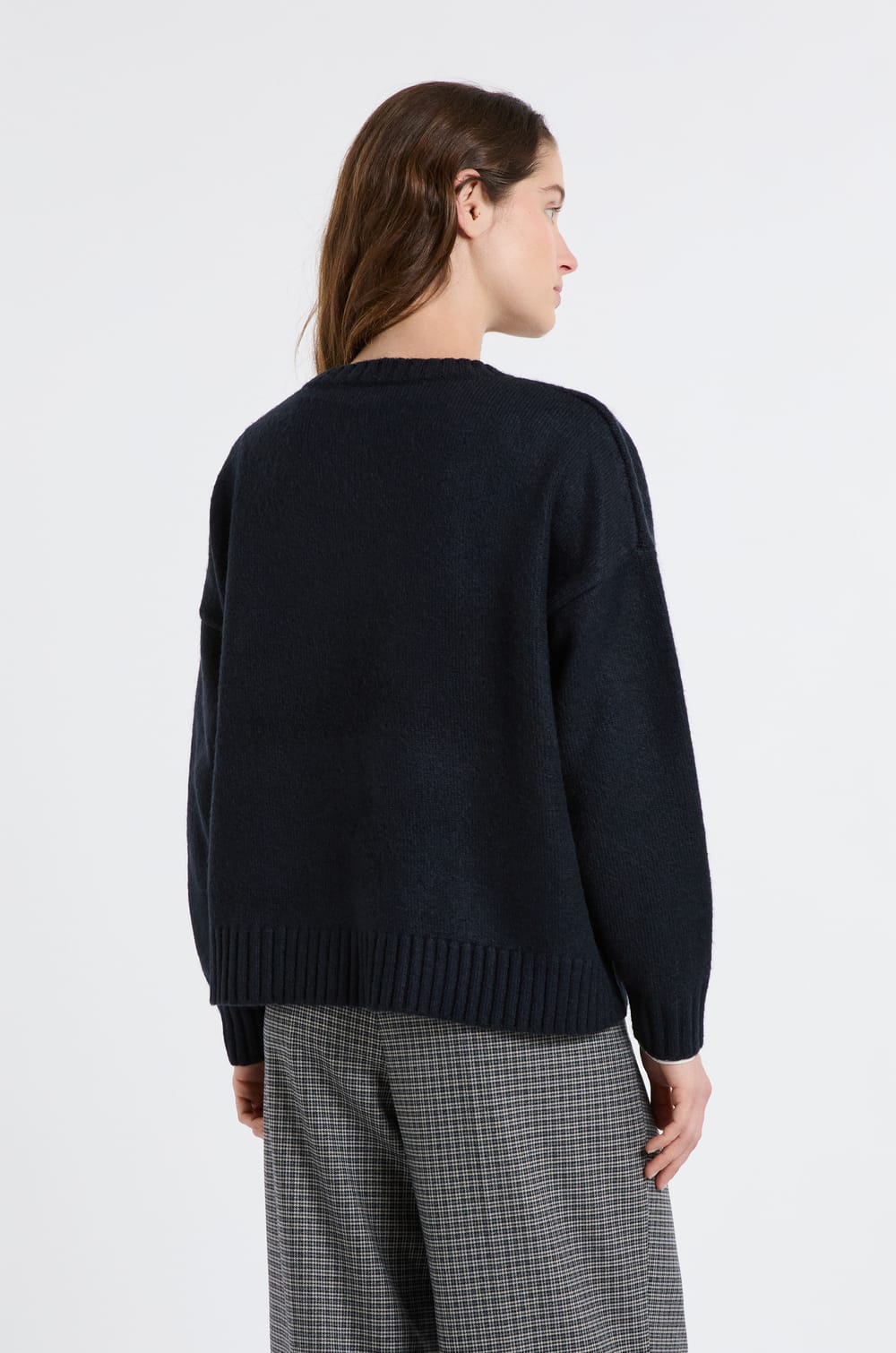 Oversized Long-Sleeved Sweater;${refinementColor}