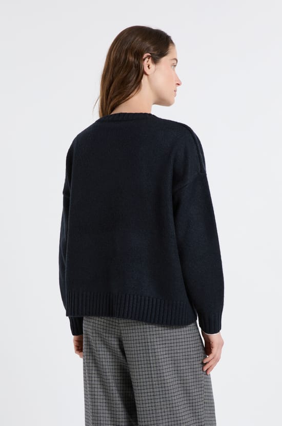 Oversized Long-Sleeved Sweater;${refinementColor}