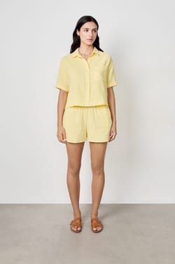 Textured short-sleeved shirt;${refinementColor}