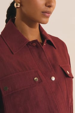 Veste casual avec d&eacute;tails boutonn&eacute;s argent&eacute;s;${refinementColor}