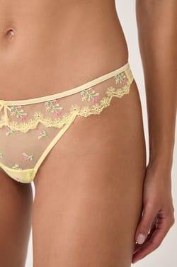 String met geborduurde details;${refinementColor}