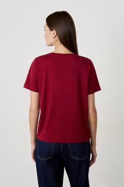T-shirt en coton col V;${refinementColor}
