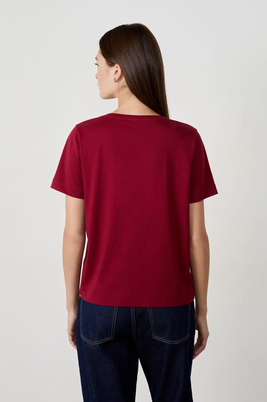Cotton V-neck T-shirt;${refinementColor}