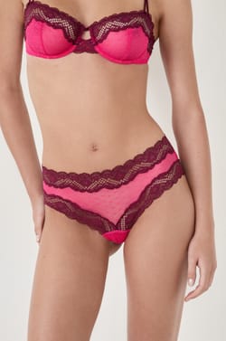 Shorty en dentelle;${refinementColor}
