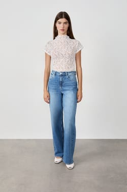 T-shirt en dentelle transparent;${refinementColor}