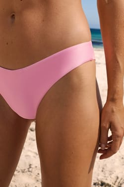 Brazilian high leg satijnen bikinislip;${refinementColor}