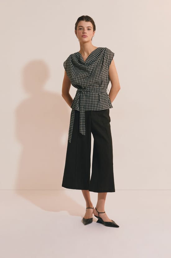 Caprihose mit Leinen;${refinementColor}