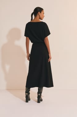 Robe longue &agrave; manches courtes;${refinementColor}