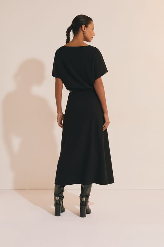 Robe longue &agrave; manches courtes;${refinementColor}