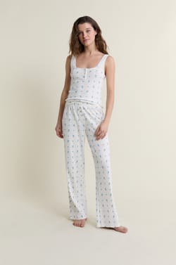 D&eacute;bardeur de pyjama en pointelle;${refinementColor}