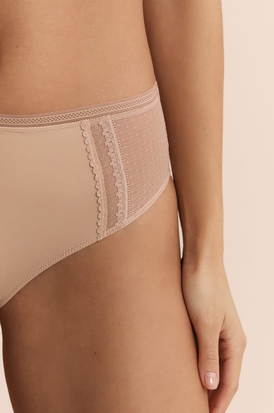 Culotte midi avec d&eacute;tails en dentelle;${refinementColor}