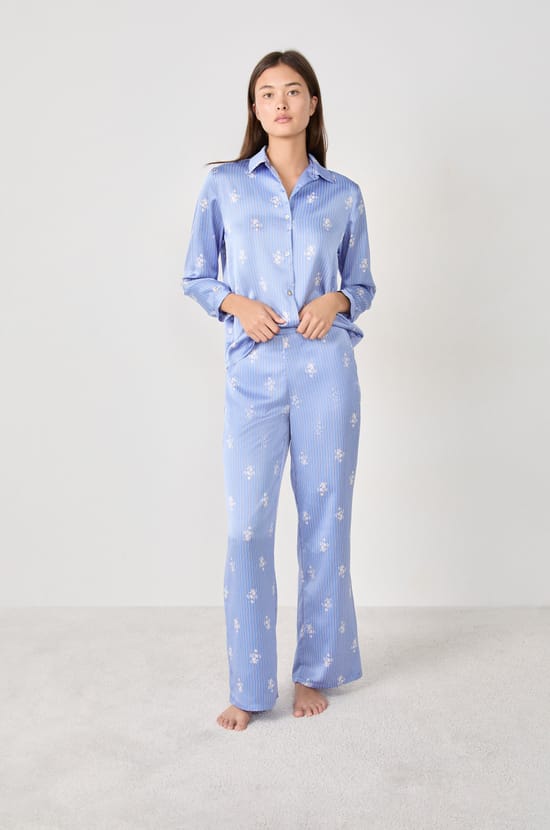 Pantalón de pijama satinado estampado;${refinementColor}