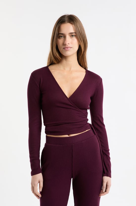 Pyjama-T-Shirt mit langen &Auml;rmeln im Wickelstil;${refinementColor}