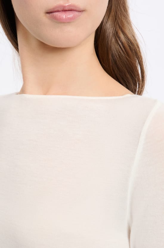Long-sleeved boat neck T-shirt with cashmere in thermal knit;${refinementColor}