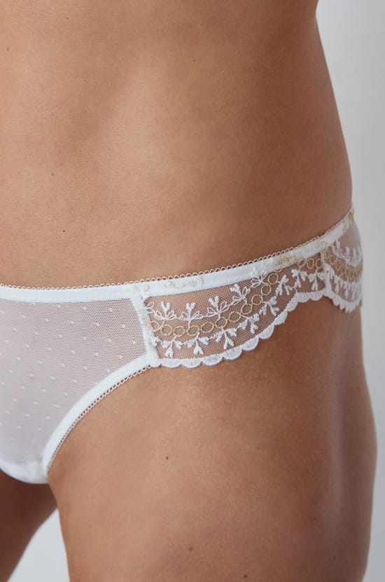 Tanga mit irisierender Stickerei;${refinementColor}